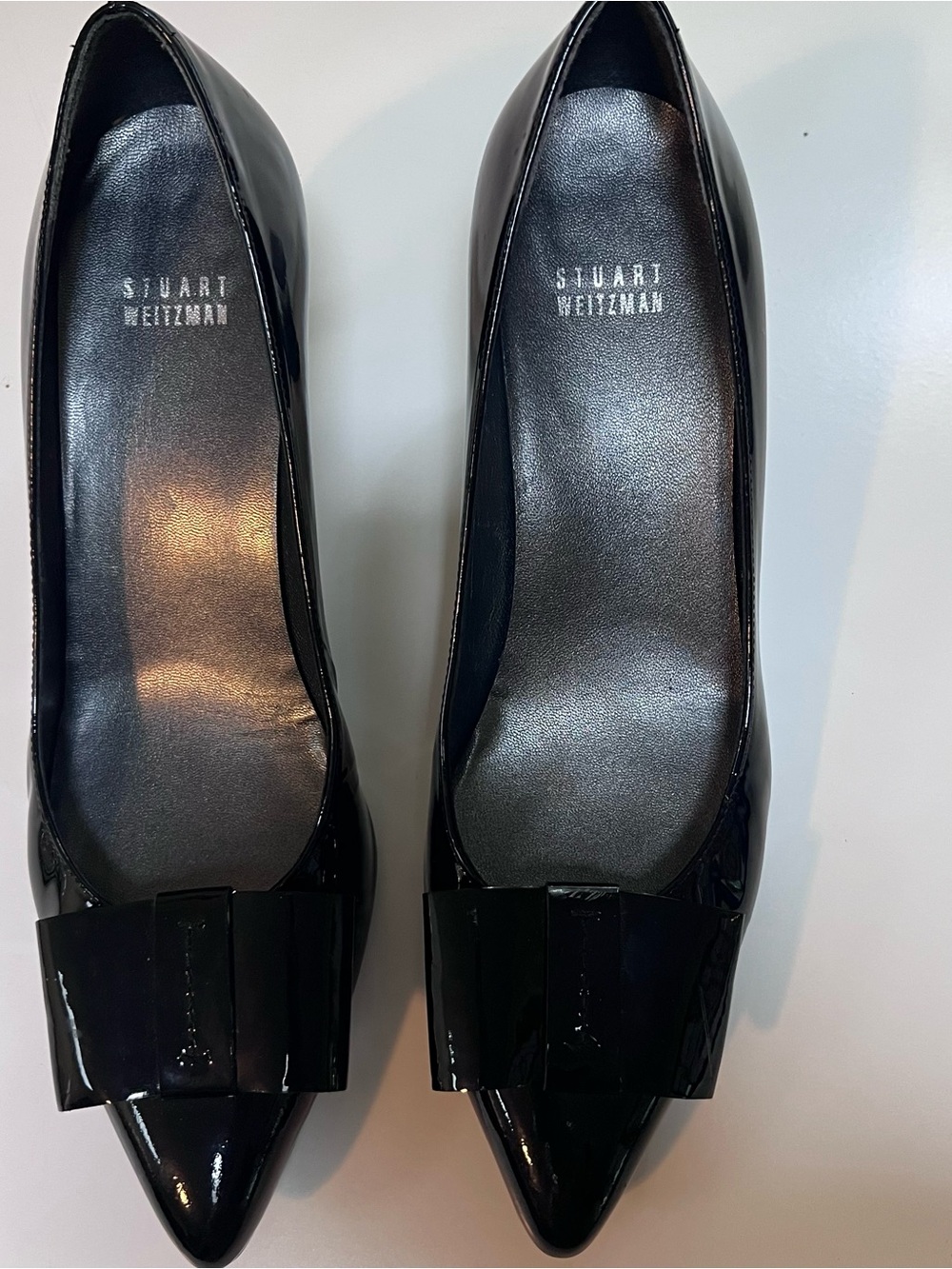 Stuart Weitzman Black Patent Leather Kitten Heel Pointed Toe Bow Size 8.5